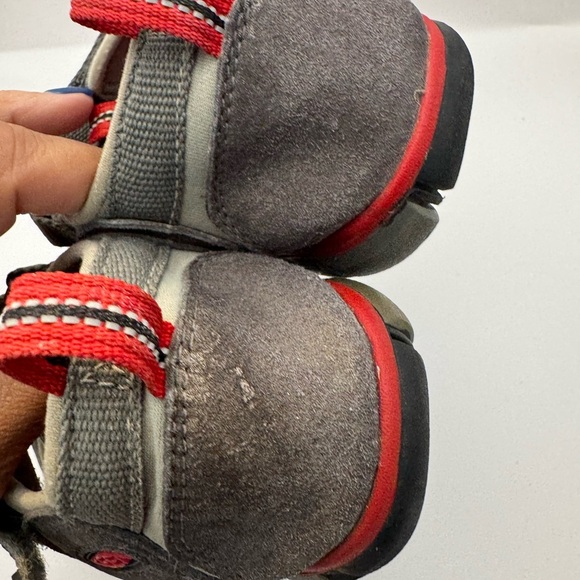Keen Newport H2 Sandals Grey and Red Youth Size 5 - Picture 5 of 11